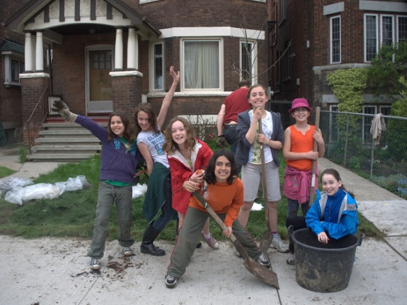 Friends pitched in to plant an oak tree at 106 Roncesvalles Avenue.